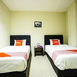 Hotel O Makassar Near Gereja Advent Tikala Baru Formerly Rid\'S Hotel