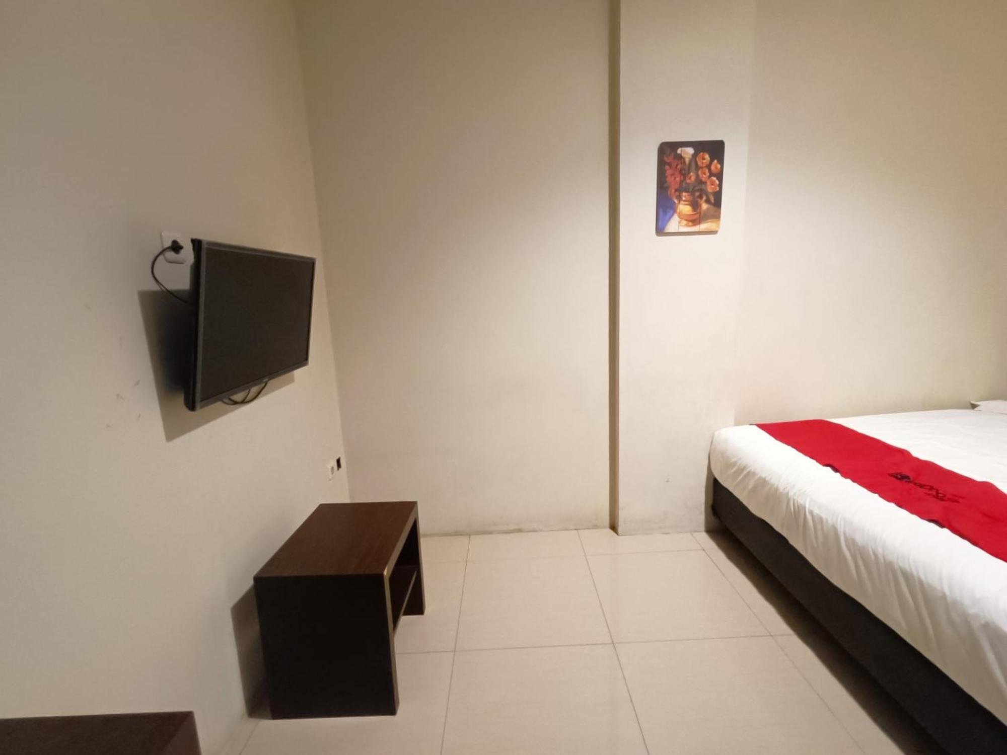 Hotel O Makassar Near Gereja Advent Tikala Baru Formerly Rid'S Hotel