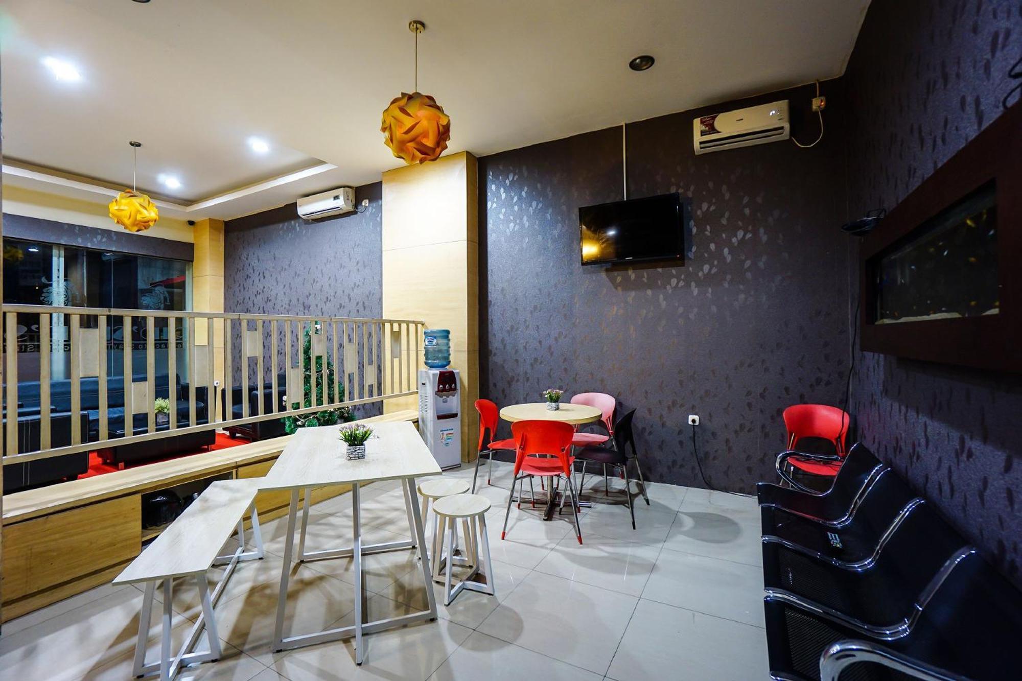 Hotel Hotel O Makassar Near Gereja Advent Tikala Baru Formerly Rid'S Hotel 3*