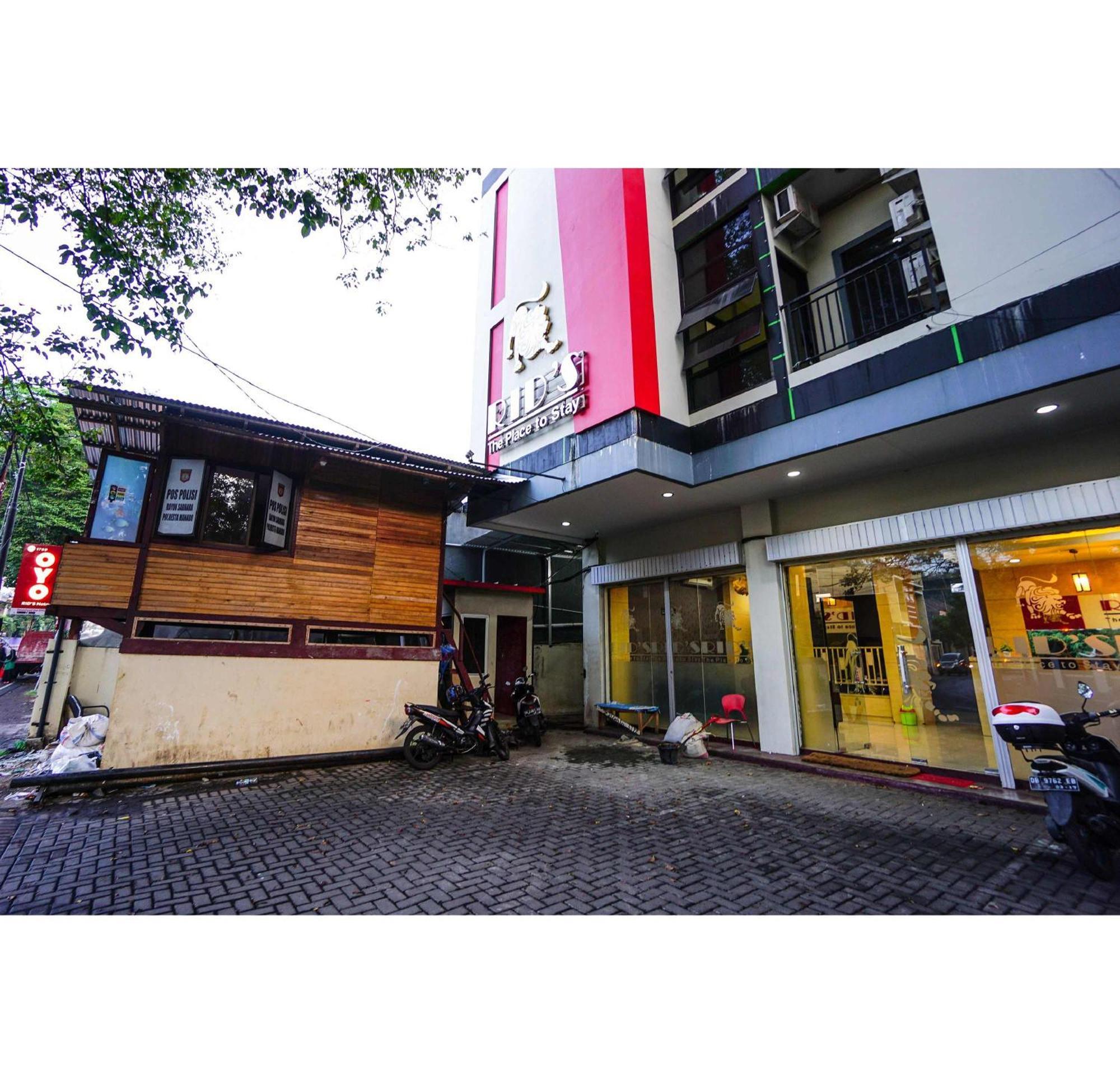 Hotel Hotel O Makassar Near Gereja Advent Tikala Baru Formerly Rid'S Hotel 3*